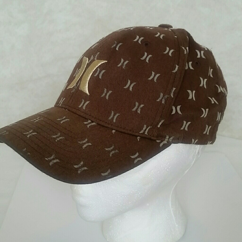Hurley Women's Hat Sz S-M. Flexfit. Good condition